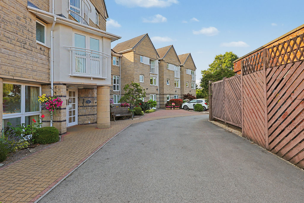 Chatsworth Road Brampton